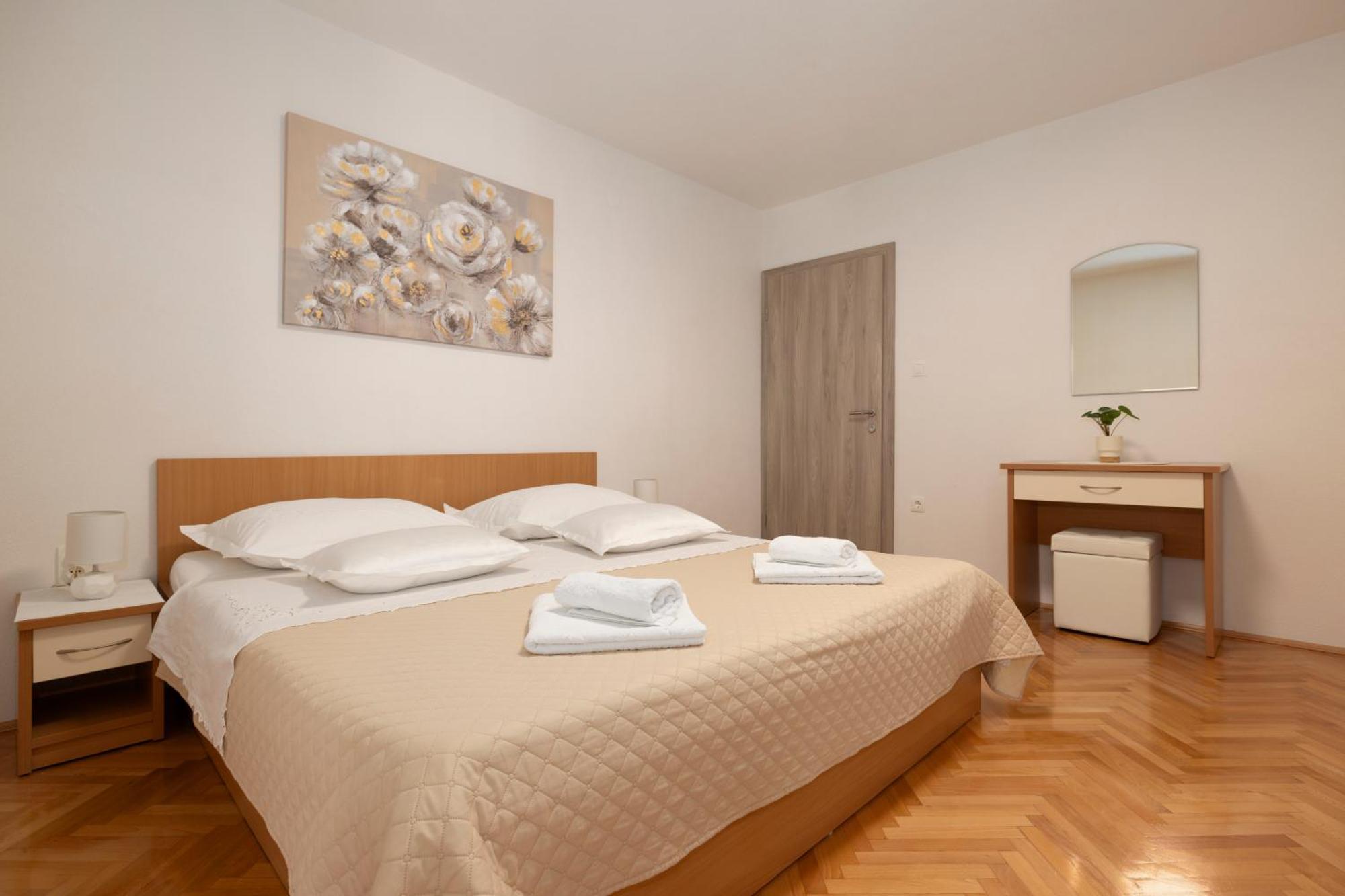 Apartmani Marta Tučepi Exterior foto
