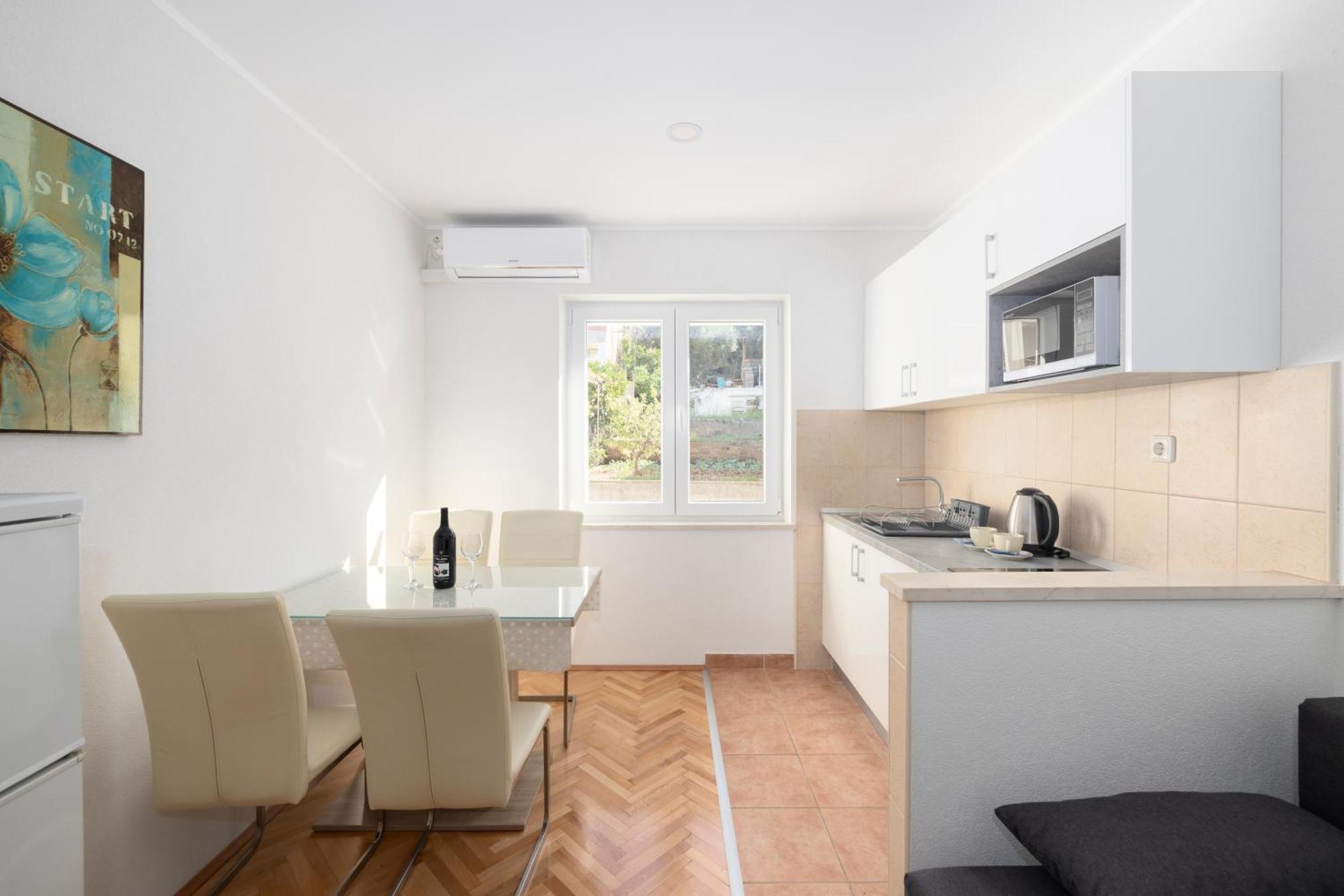 Apartmani Marta Tučepi Exterior foto